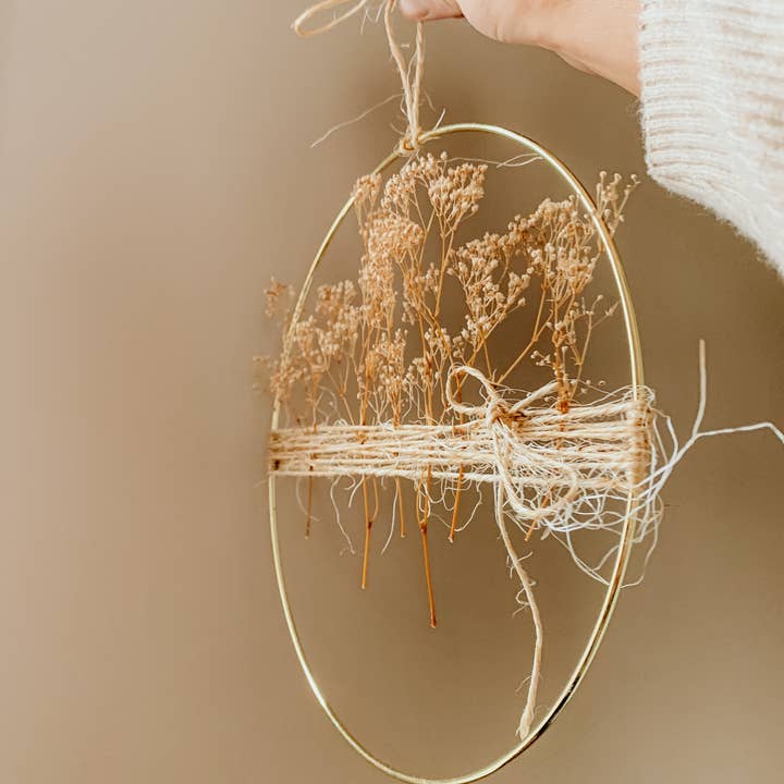 Meraki The Studio Co. – Engroshandel Tørrede/pressede blomster – Tørret blomster væghængende | Naturlig tør blomsterkrans1