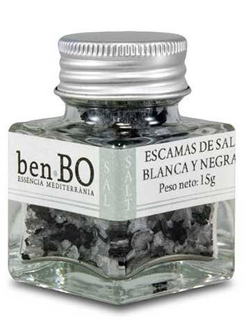 Flocons de sel blanc et noir pour la vente par benBO Gourmet
