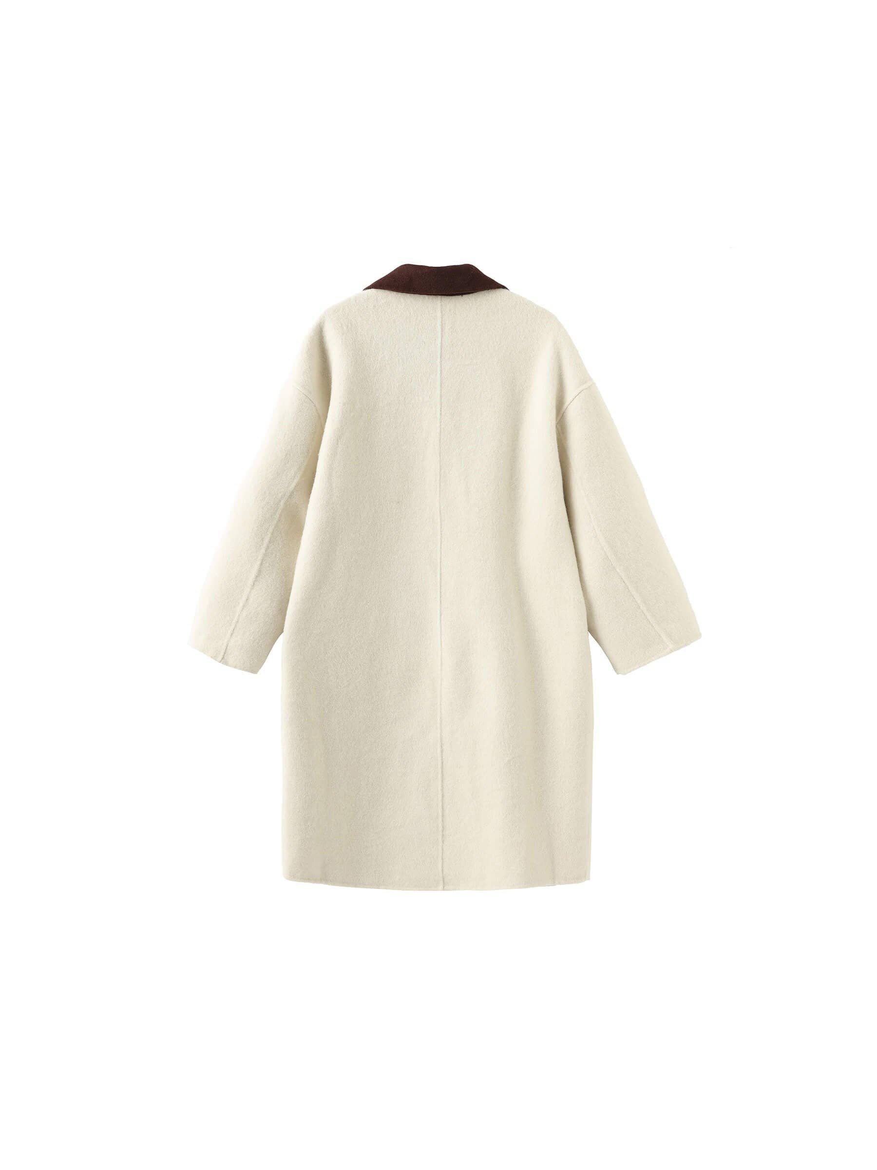 Creme Frakke i kashmir med kontrastfarvet krave for engroshandel på Faire7