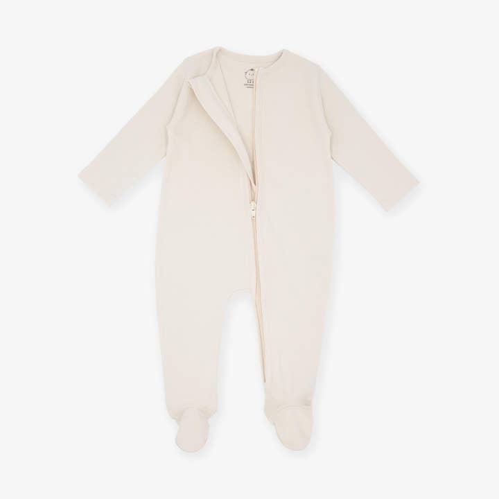 Noah - Baby footed pyjama met ritssluiting - Crème voor wholesale door Beebody