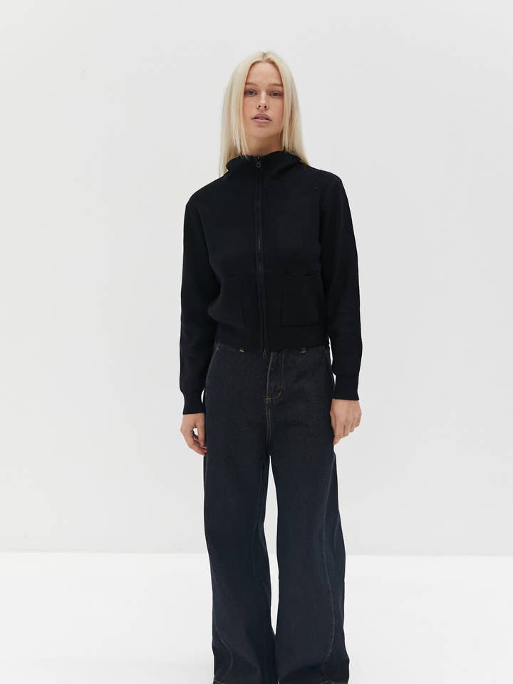 Pullover con zip Emma - Nero per la vendita all'ingrosso da parte di Style Addict