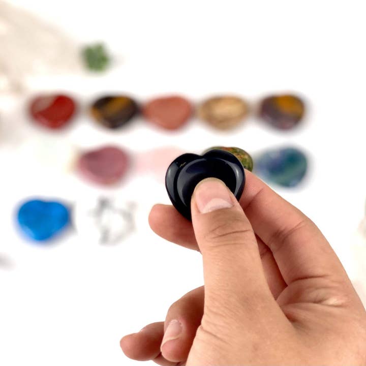 Rock Paradise - Wholesale Spiritual Stone/Crystal - Crystal Gemstone Heart Shaped Thumb Worry Stone - Valentine5