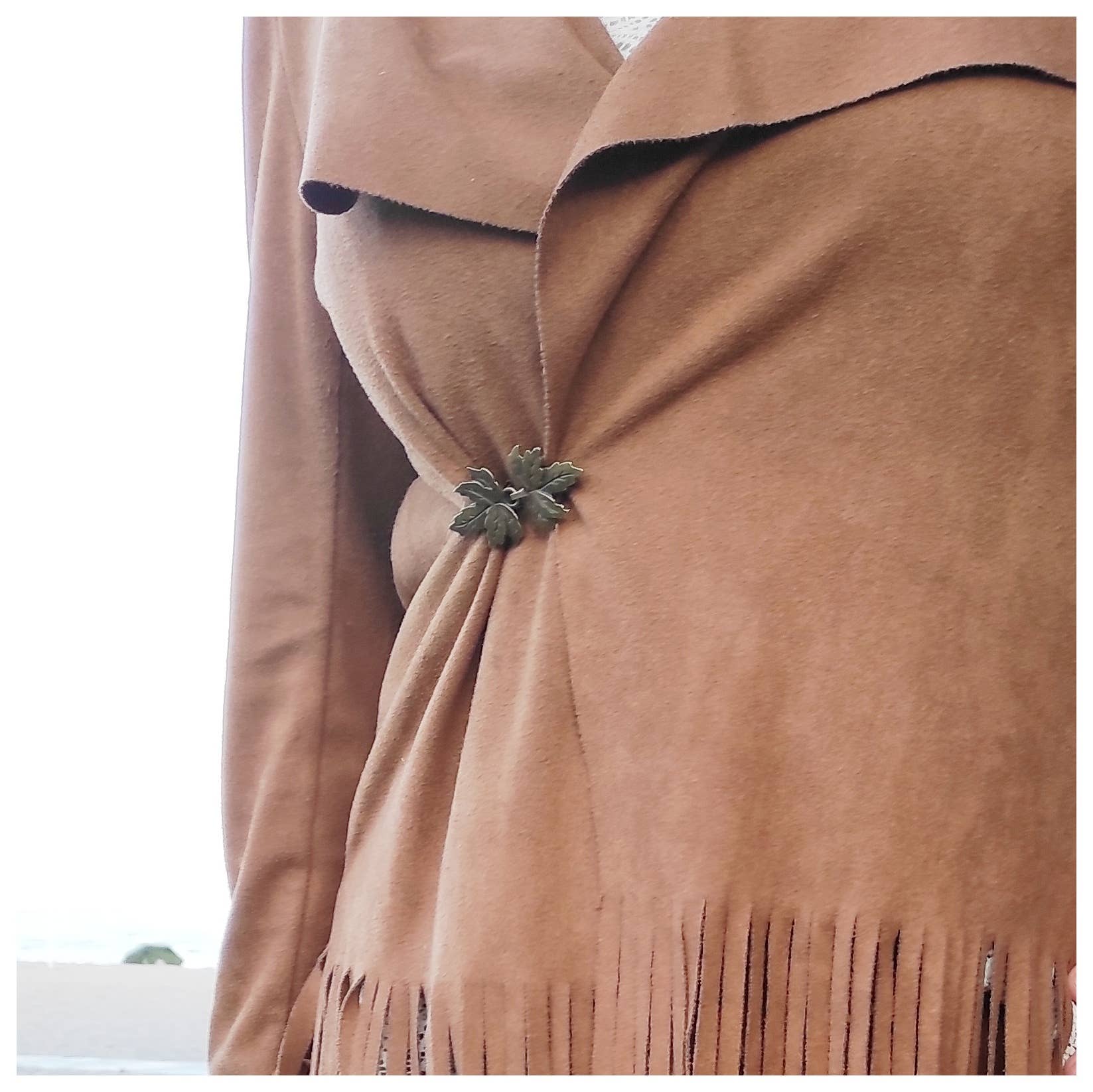 Cristina SJ creative shop - Vente Broches - Broche feuille de cuivre pour vestes sans boutons, ponchos, châle2