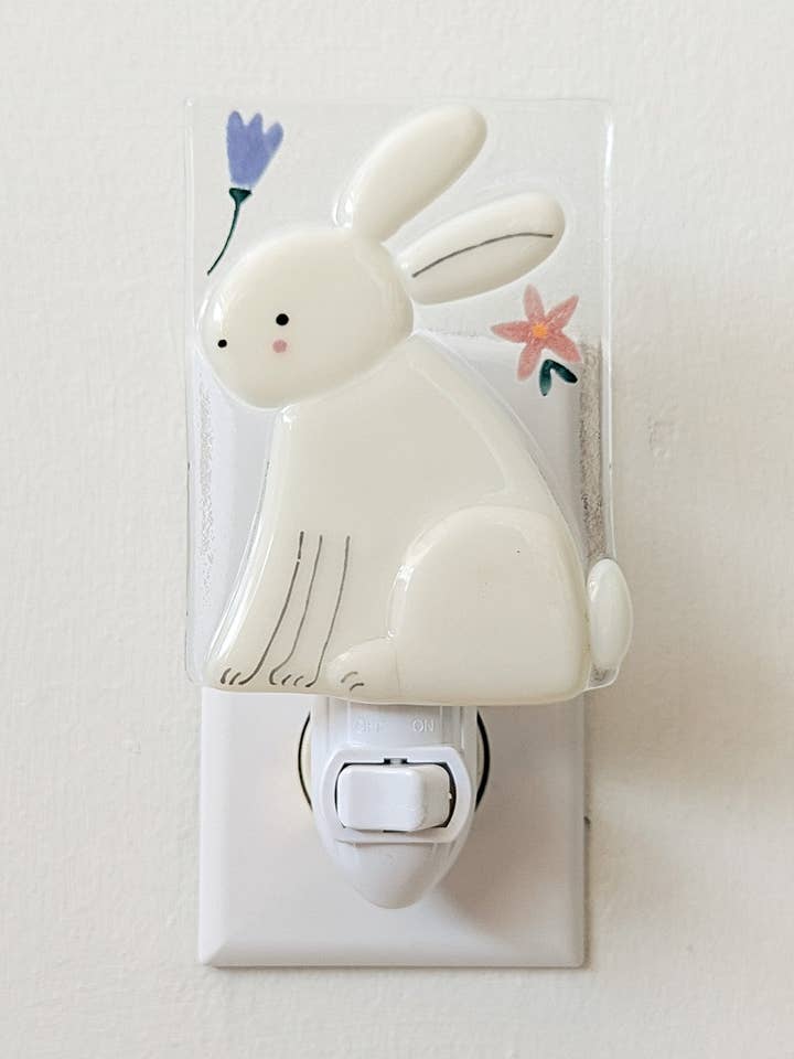 Veilleuse - Lapin - Jeannot - Veille sur toi pour la vente par Shine on me Distribution