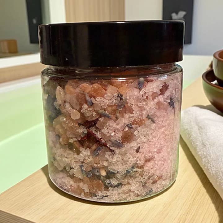 Lavender Bath Salts for wholesale by Leafy-Wick