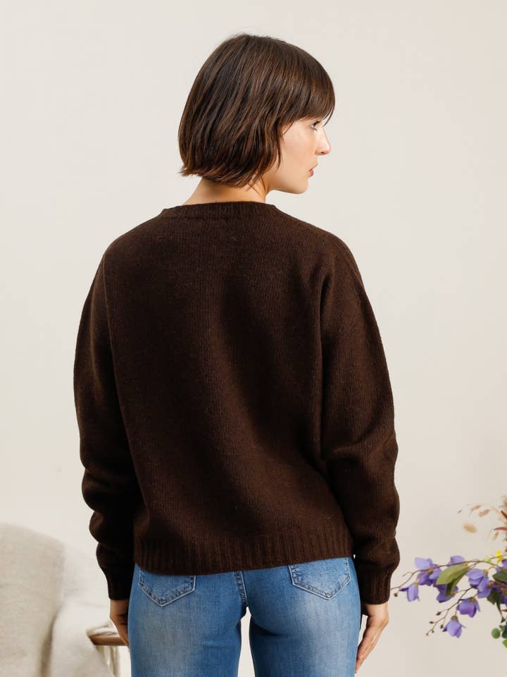 NAÏS PARIS - Wholesale Knitted jumper – Women′s - Crew neck sweater with long sleeves, 100% superfine merino wool2