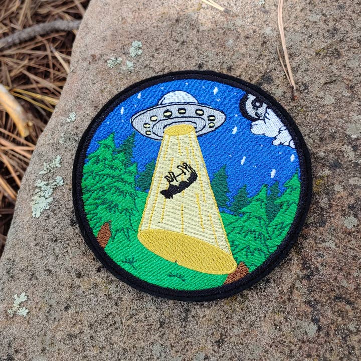 Project Pinup - Wholesale Patch - UFO Alien Cow Abduction Embroidered Iron On Patch