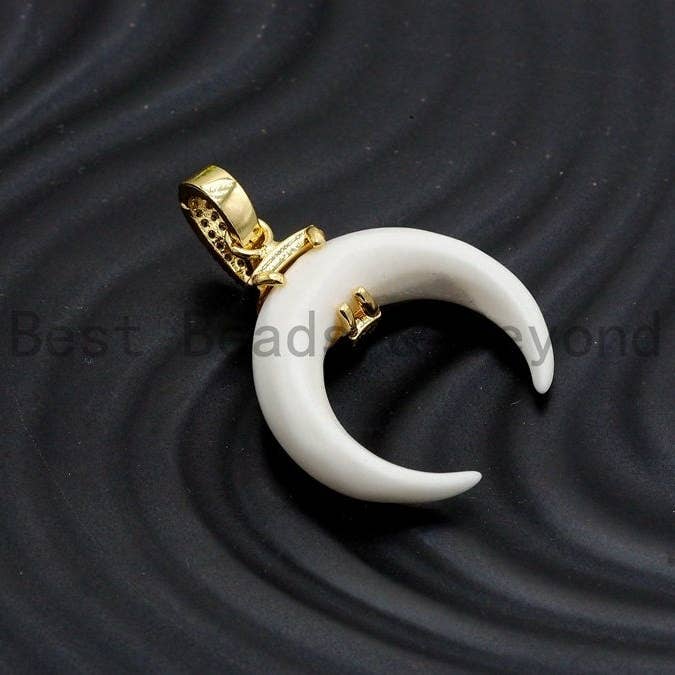 BestBeads&Beyond - Venta al por mayor Abalorios/colgantes individuales - CZ Micro Pavé con colgante de cuerno de buey de marfil, oro/plata/negro/oro rosa, hallazgos de joyería de circonita cúbica, 25 x 27 mm, sku #F702
