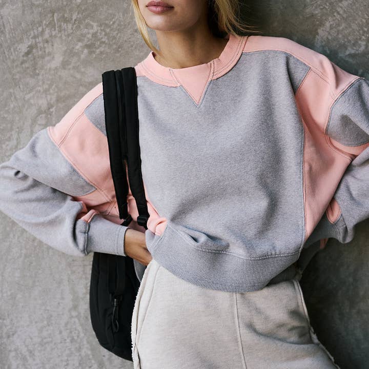 Rosa Clothing - Wholesale Sweatshirt - Women's - Versatile Sporty Color-Block Sweatshirt