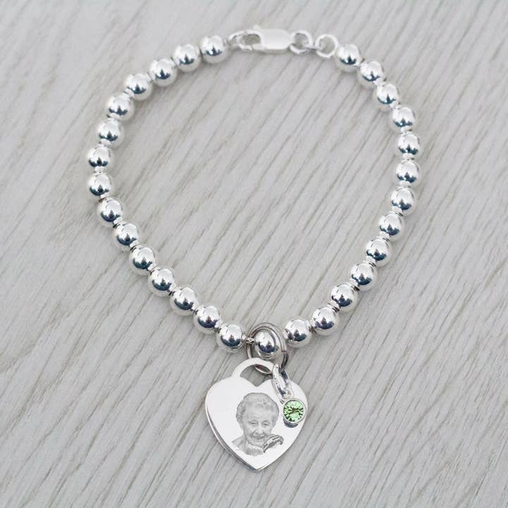 Bracelet en perles de pierre de naissance pour la vente par Gemz By Emz