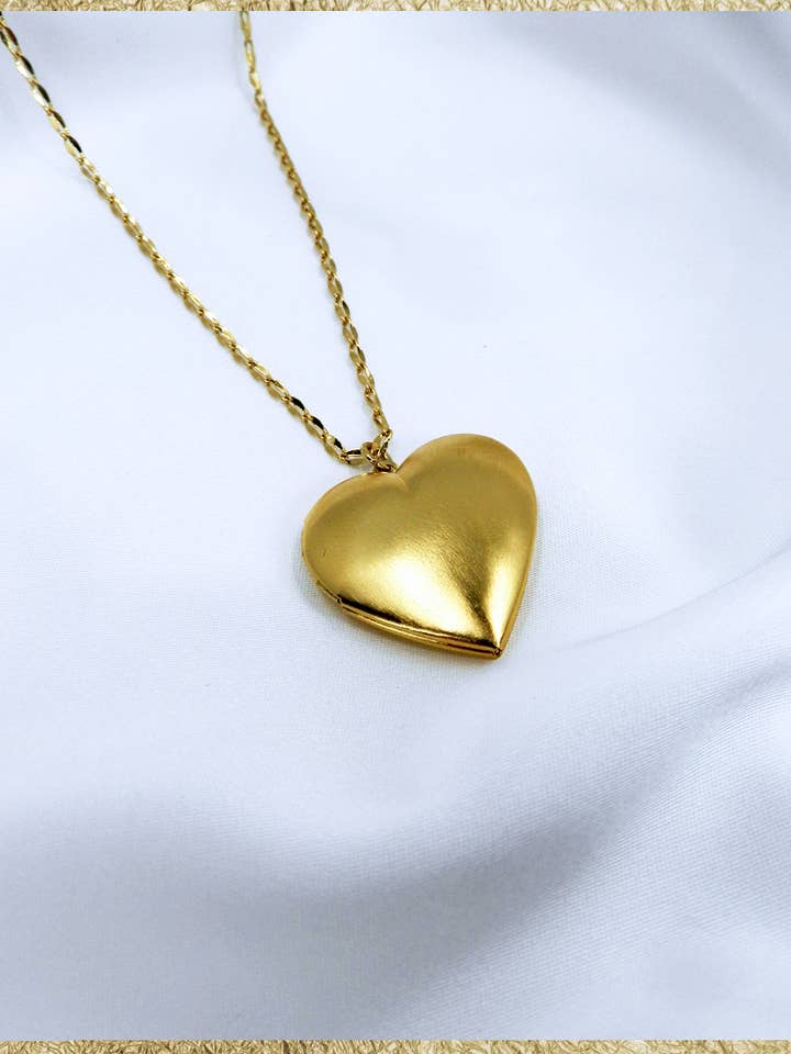 Collier Cœur secret pour la vente par JOORN PARIS BIJOUX