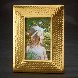 India Handicrafts Inc - Vendita all'ingrosso Cornice portafoto - Cornice martellata dorata, Sm,41