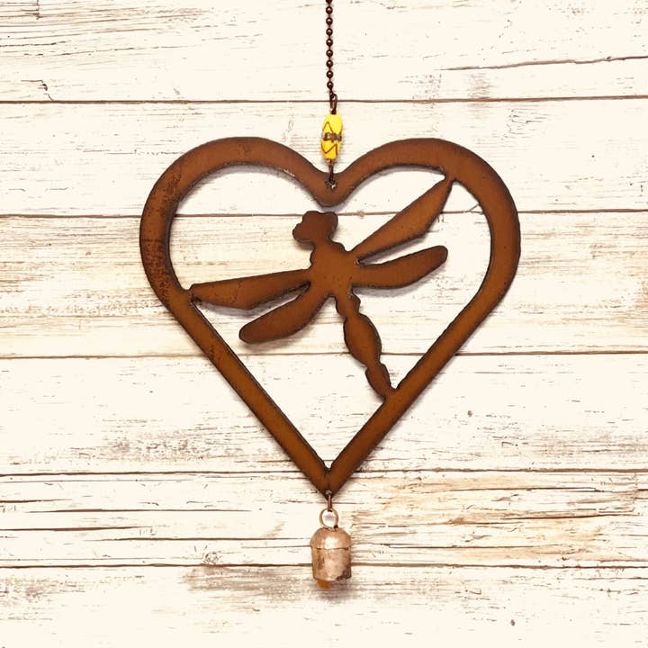 Universal Ironworks USA - Wholesale Wall Accent - Heart Outline 9 Inch Dragonfly Rustic Metal Charm Decor0