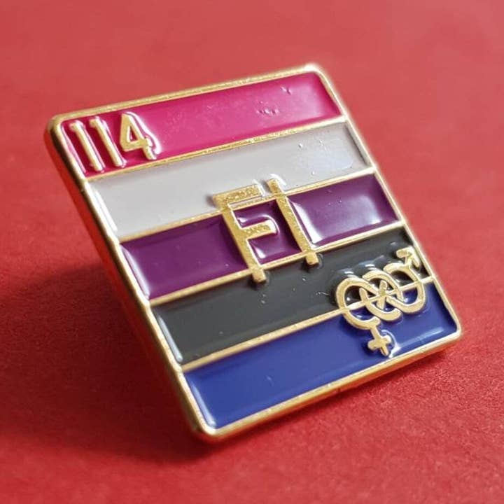 Genderfluid - Fluorine | Emaille-Abzeichen für den Großhandel von Yas Petit Poulet