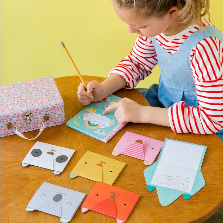 Chronicle Books - Wholesale DIY Craft Kit - Kids - Animal Pals My Stationery Set