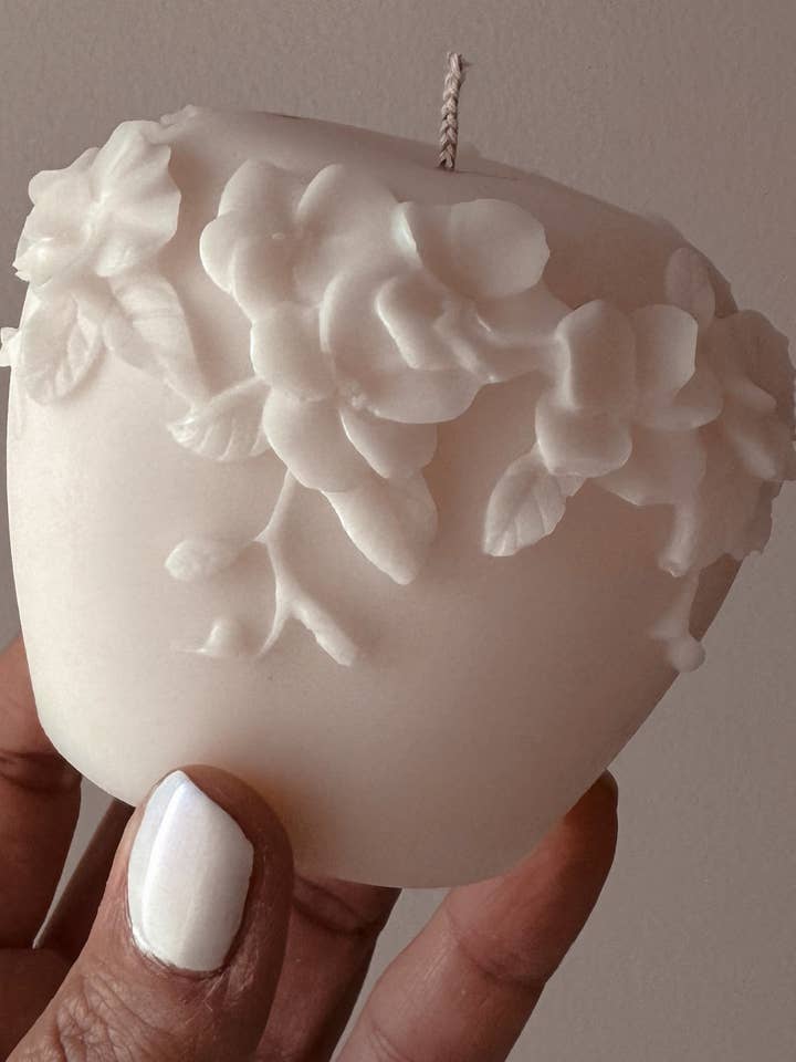 Handmade Natalia candle in rapeseed wax for wholesale by My Milky Candle