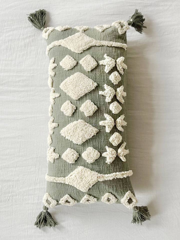 Feuille de Saule - Coussin Rectangulaire en Coton Slub à Boutons de Diamant pour la vente par Patina Vie