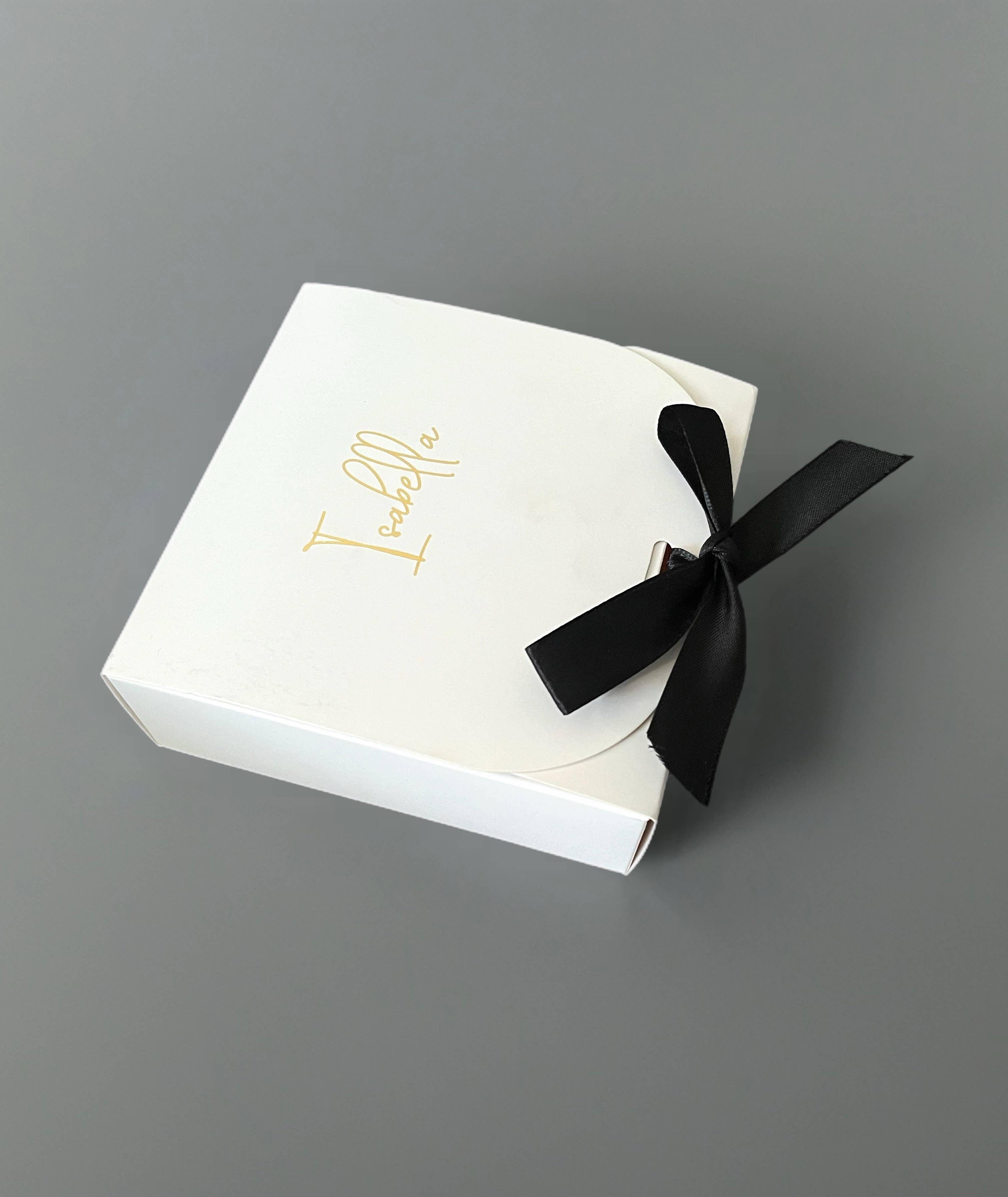 ANYGIFTGOODPACKINGBOX – Großhandel Tüte/Box für Partygeschenke – Weißes individuelles Geschenkbox-Set mit Schleife – perfekt für Gastgeschenke1