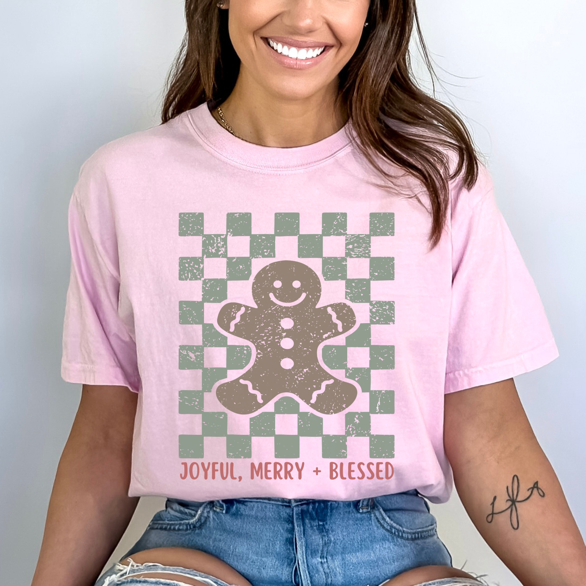 Scripted Pearl - Wholesale Screen Printed T-Shirt - Women's - Joyful Merry Blessed Gingerbread Man Retro Christmas Tshirt 4