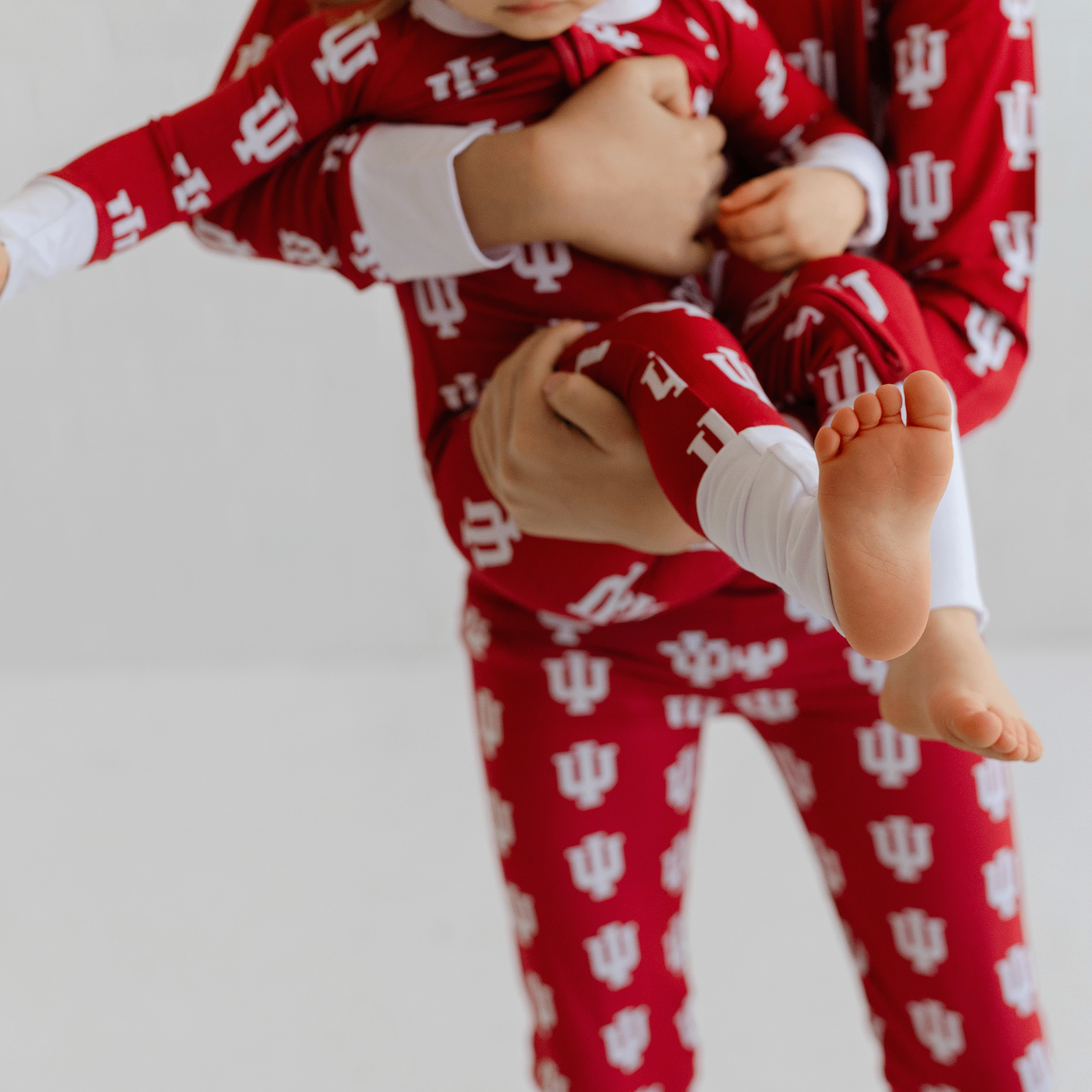 Tailgate Tikes - Wholesale Jumpsuit - Baby - Indiana Hoosiers Double Zipper Onesie4