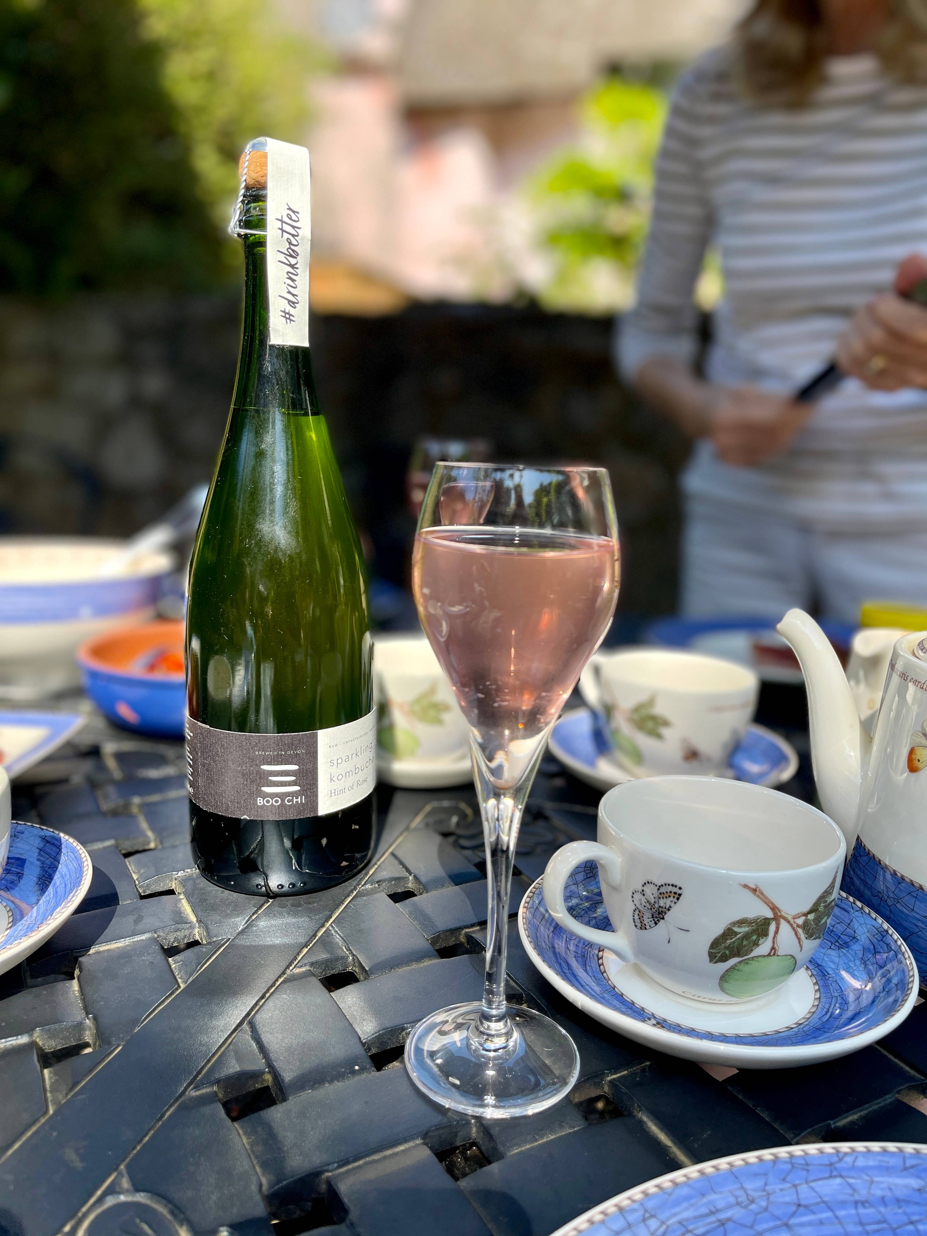 Boo Chi Kombucha – Engroshandel Kombucha – Boo Chi Kombucha mousserende med et strejf af rose (1 enhed)4