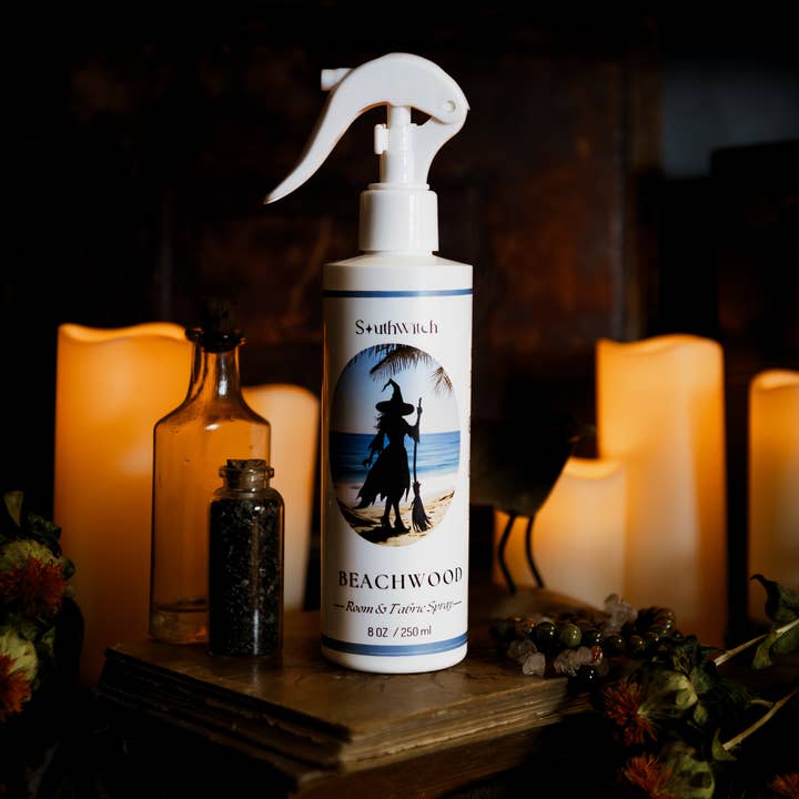 Spray per Ambienti e Tessuti Stregato - BeachWood per la vendita all'ingrosso da parte di SouthWitch