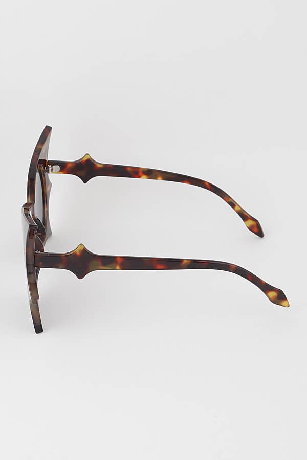 MIX Bolted Bat Wing Round Sunglasses for wholesale on Faire2