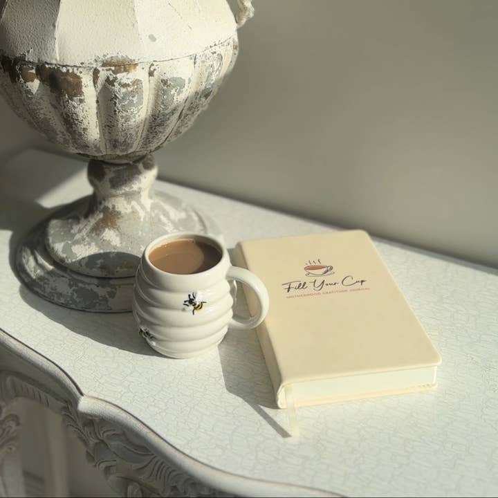 Remplissez Votre Tasse : Journal de Gratitude pour la Maternité et autres tendances Résultats pour mum en vente B2B. Retours gratuits et paiement à 60 jours sur Faire sur Faire.