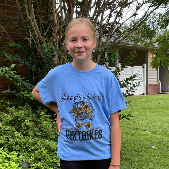 Bare en pige, der elsker snavscykler for engroshandel hos Ventures By M&M