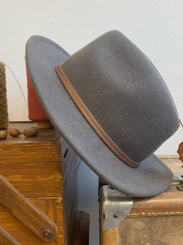 The Edouard hat - taupe for wholesale by Quintessence