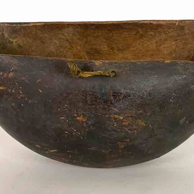 Bol vintage en bois Turkana du Kenya, Afrique | 10" pour la vente par The Niger Bend