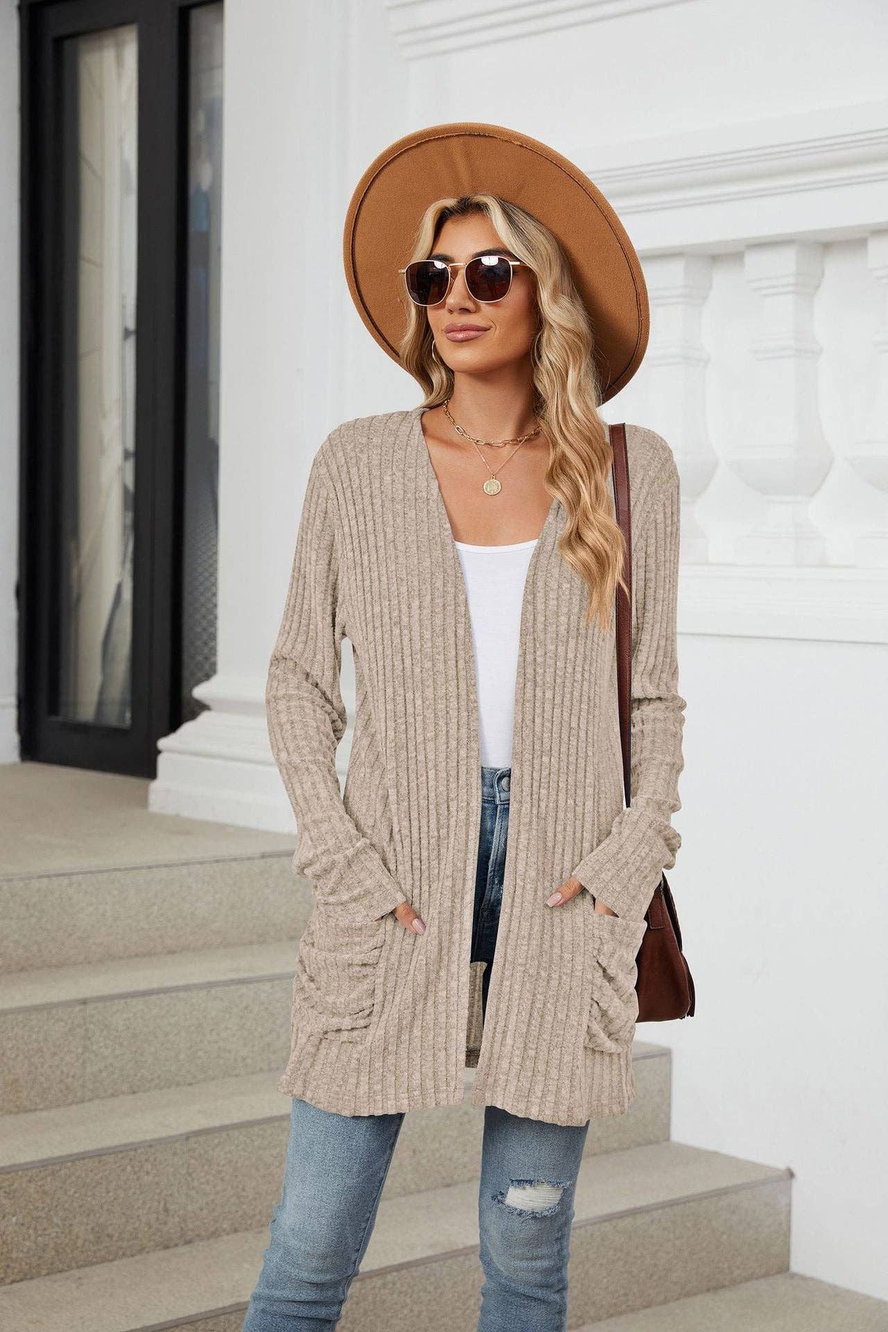 Suhkasana - Vendita all'ingrosso Cardigan - Donna - Top lavorato a maglia con cardigan a maniche lunghe e tasche semplici37