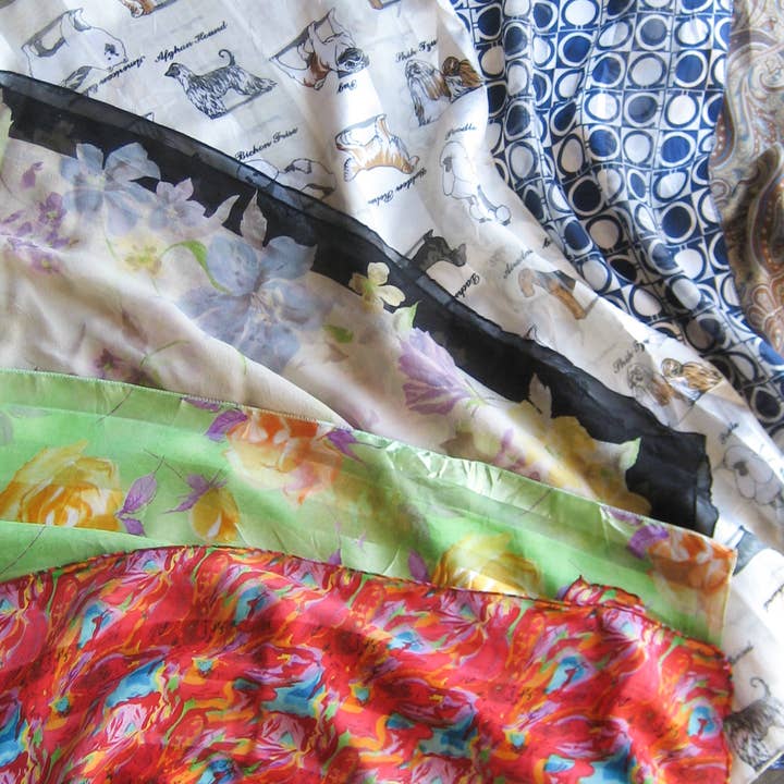 American Recycled Clothing - Wholesale Scarf - Women's - Assorted Long Scarf Bundle0