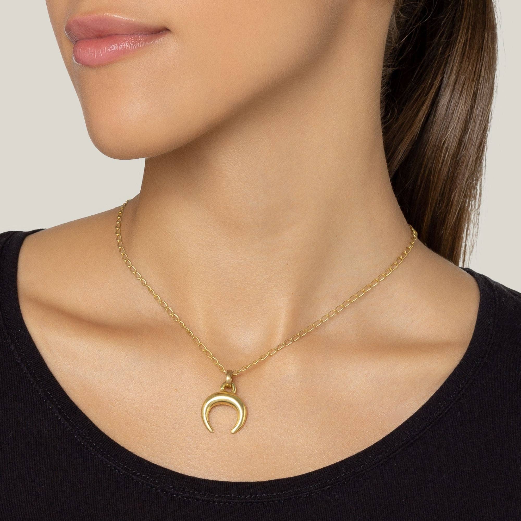 Gloria Mago - Wholesale Link & Chain Necklace - Gold moon pendant chain choker 40cm2