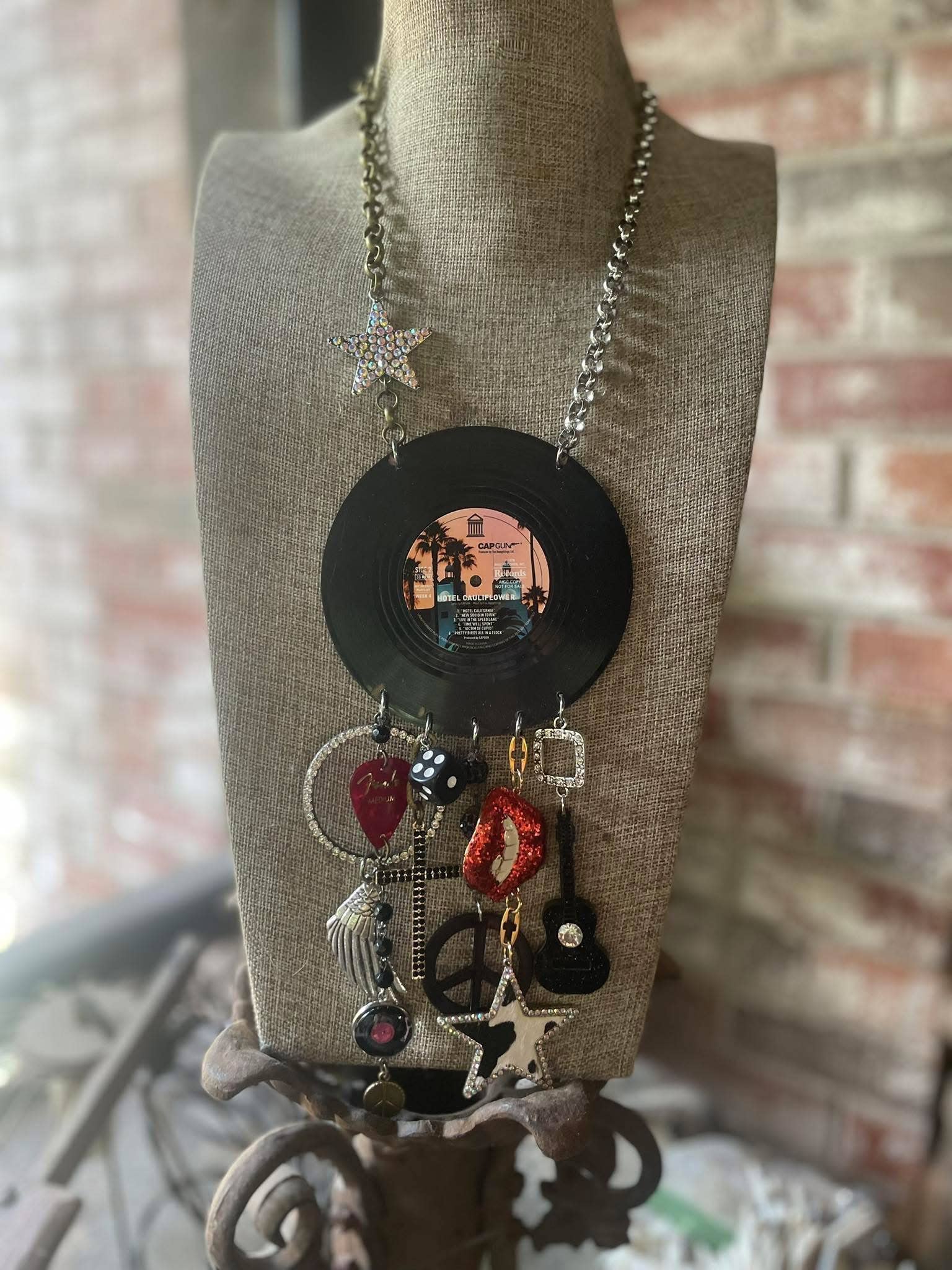 Gypsy South - Vente Colliers à pendentif - Collier avec pendentif disque vinyle