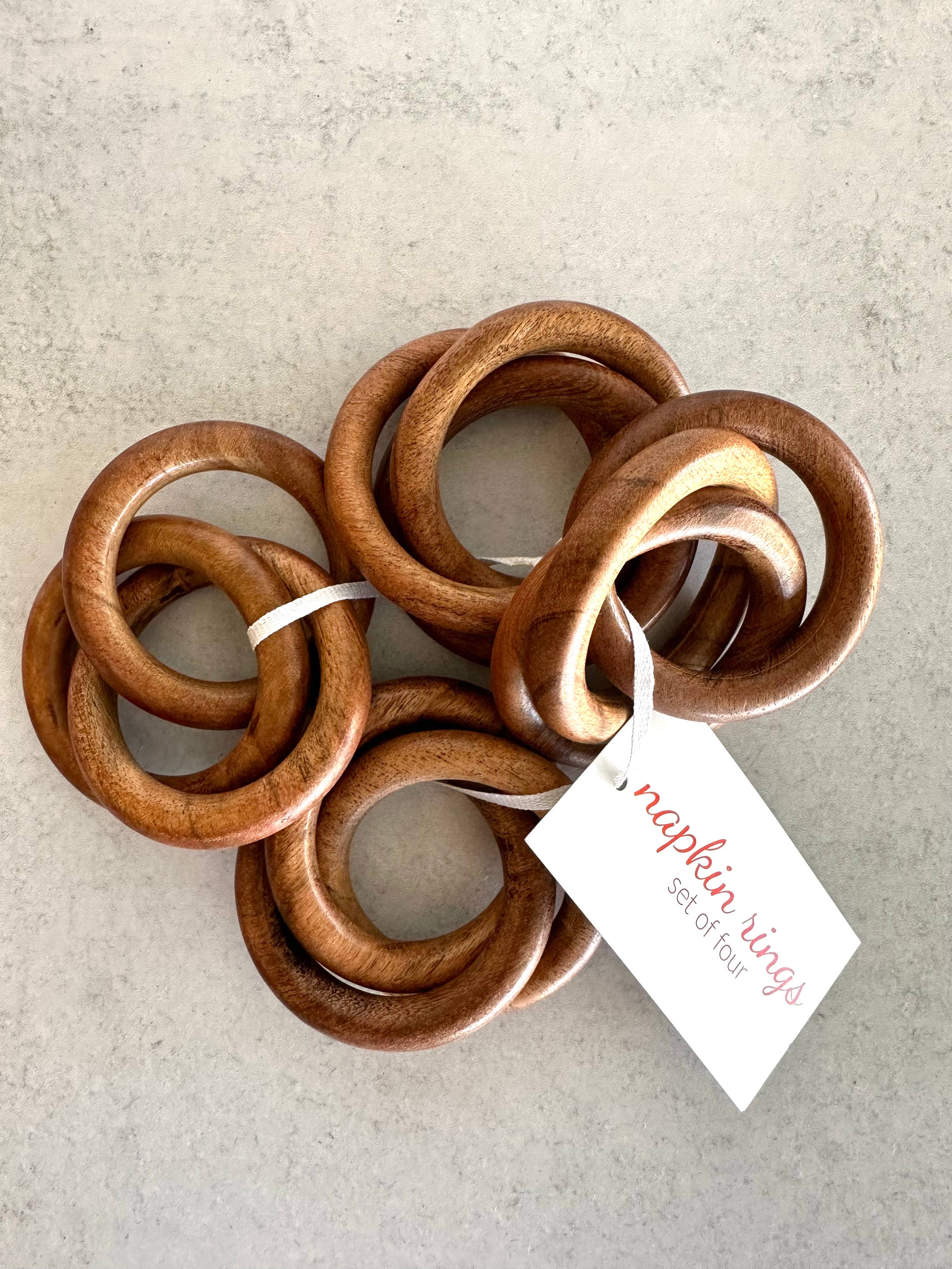 Dot and Army - Venta al por mayor Servilletero de anillo - Servilleteros Wood Bangles, juego de cuatro1