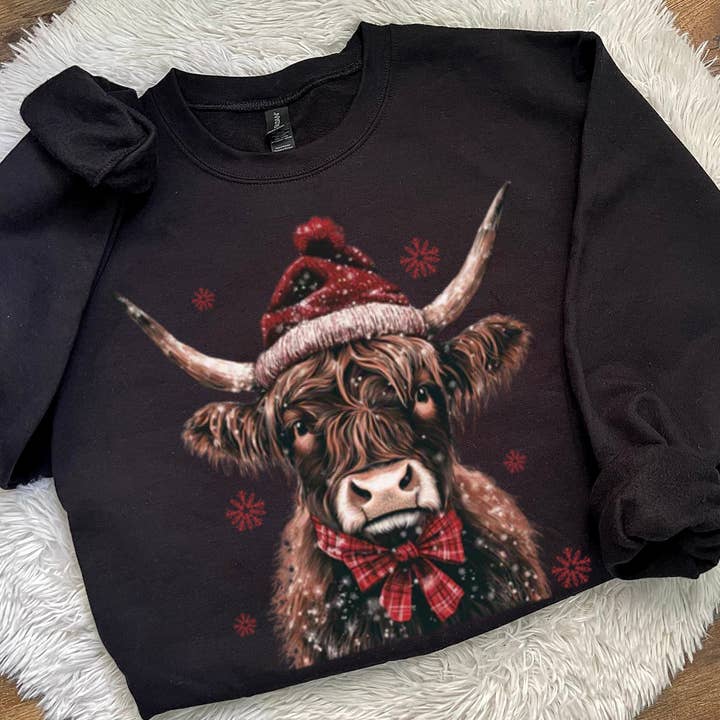 Sweat-shirt vache d'hiver pour la vente par StricklandDesignCo