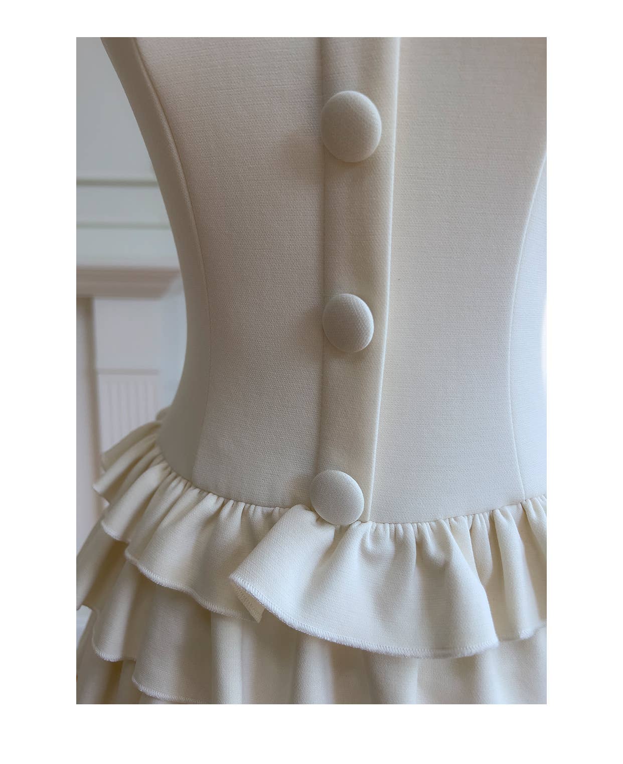 Amourique - Wholesale Dress - Women's - Crème Chantilly Couture4