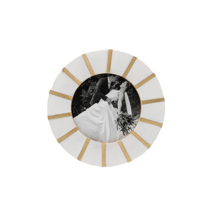 Foreside Home & Garden - Wholesale Picture Frame - 4x4 Photo Ansel Round Picture Frame Brass Inlay Resin1