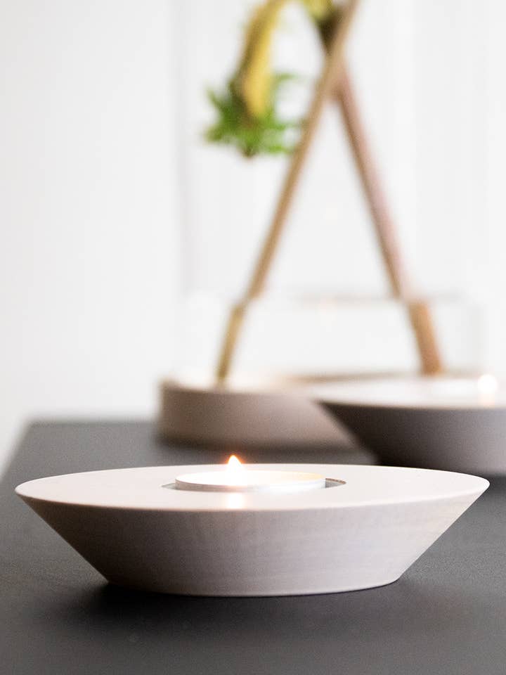 Candle lantern “Solo” white for wholesale by Rotordesign AB