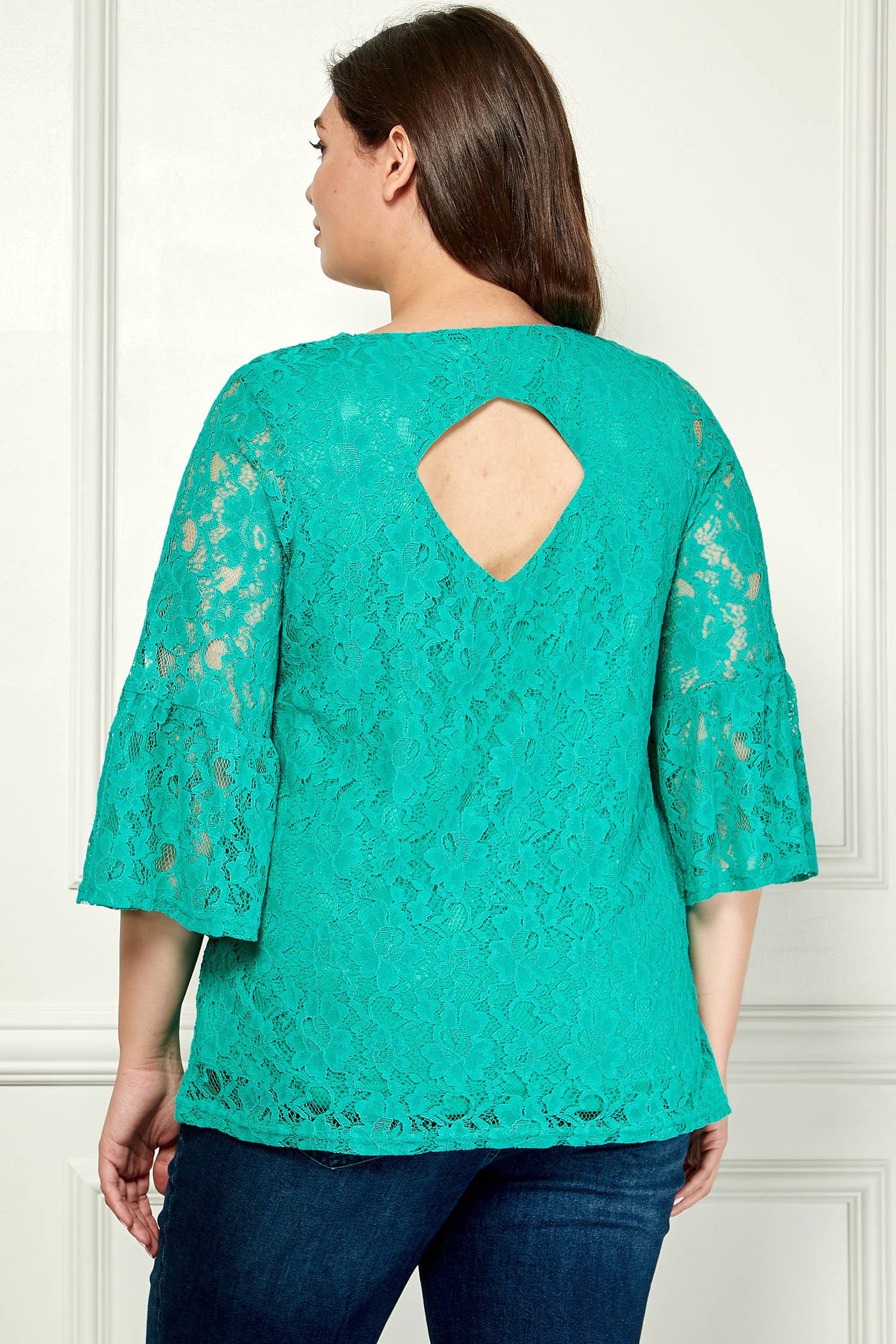 Winslow Collection – wholesale Blouse – Women’s – PLUS SIZE V- NECK ELBOW SLEEVE LACE TOP G9018250PX10