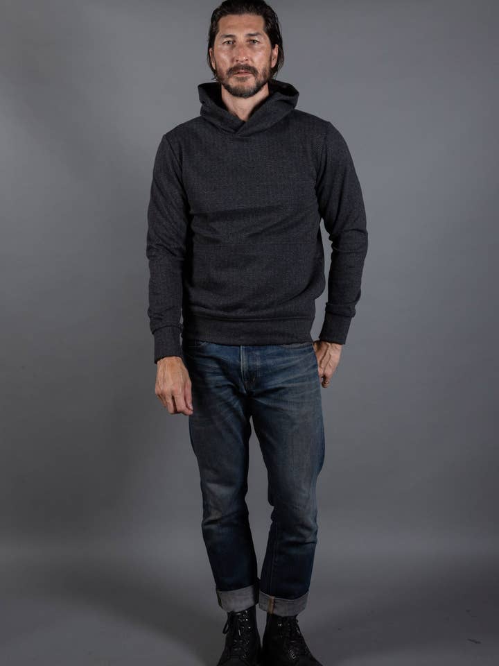 Spencer Herringbone Kängurutröja för wholesale av Mika Jaymes