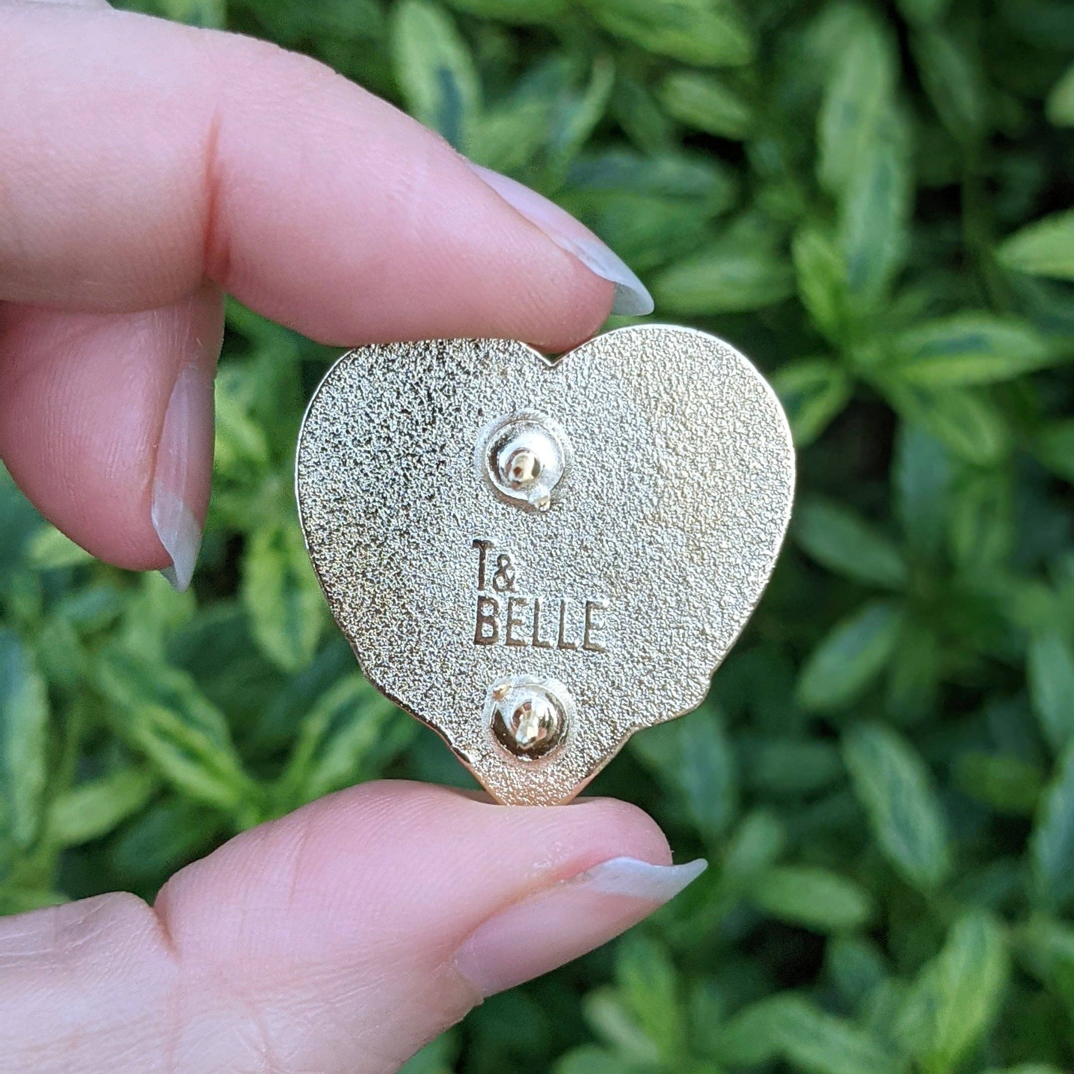 T & Belle - Vendita all'ingrosso Spilla da bavero - Spilla smaltata «Expressing Love», ricordo dell'allattamento al seno2