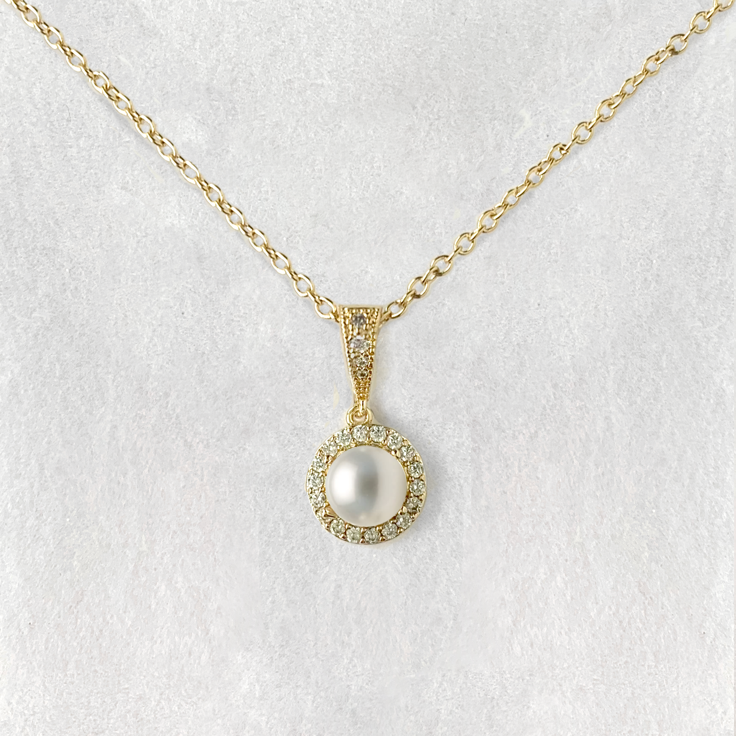 Amandine Jewelry - Wholesale Pendant/Charm Necklace - Pearl Halo Necklace2