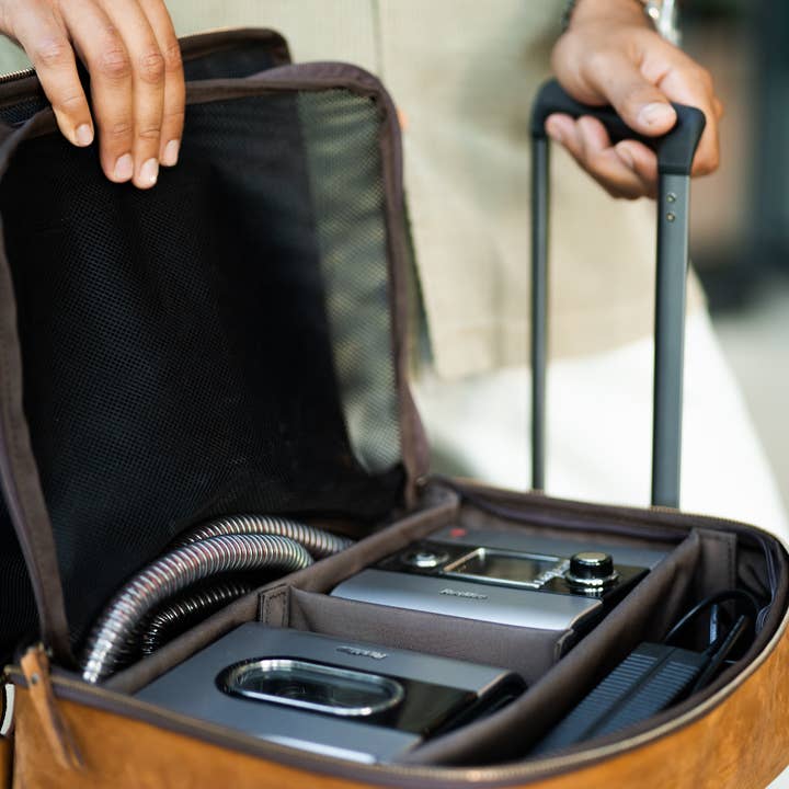 Rōmfrē Travel Co. – Großhandel Weekender-Tasche – Herren – CPAP-Reisetasche aus Leder7