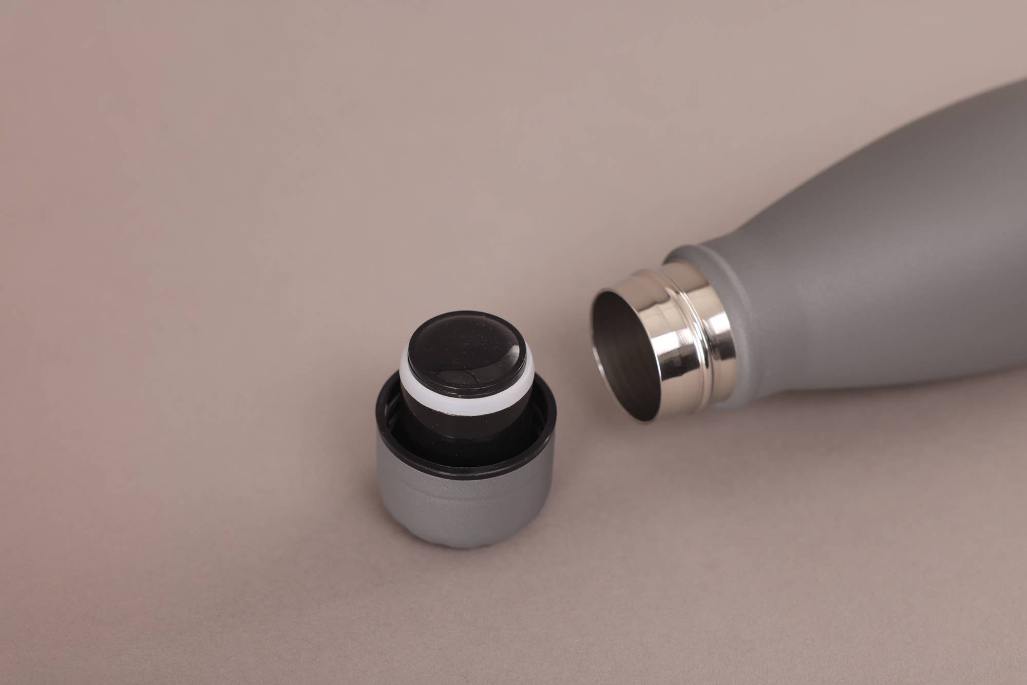 Redbrick - Vendita all'ingrosso Borracce - Bottiglia d'acqua in acciaio inox VERSAI da 500 ml con design Coca-Cola17