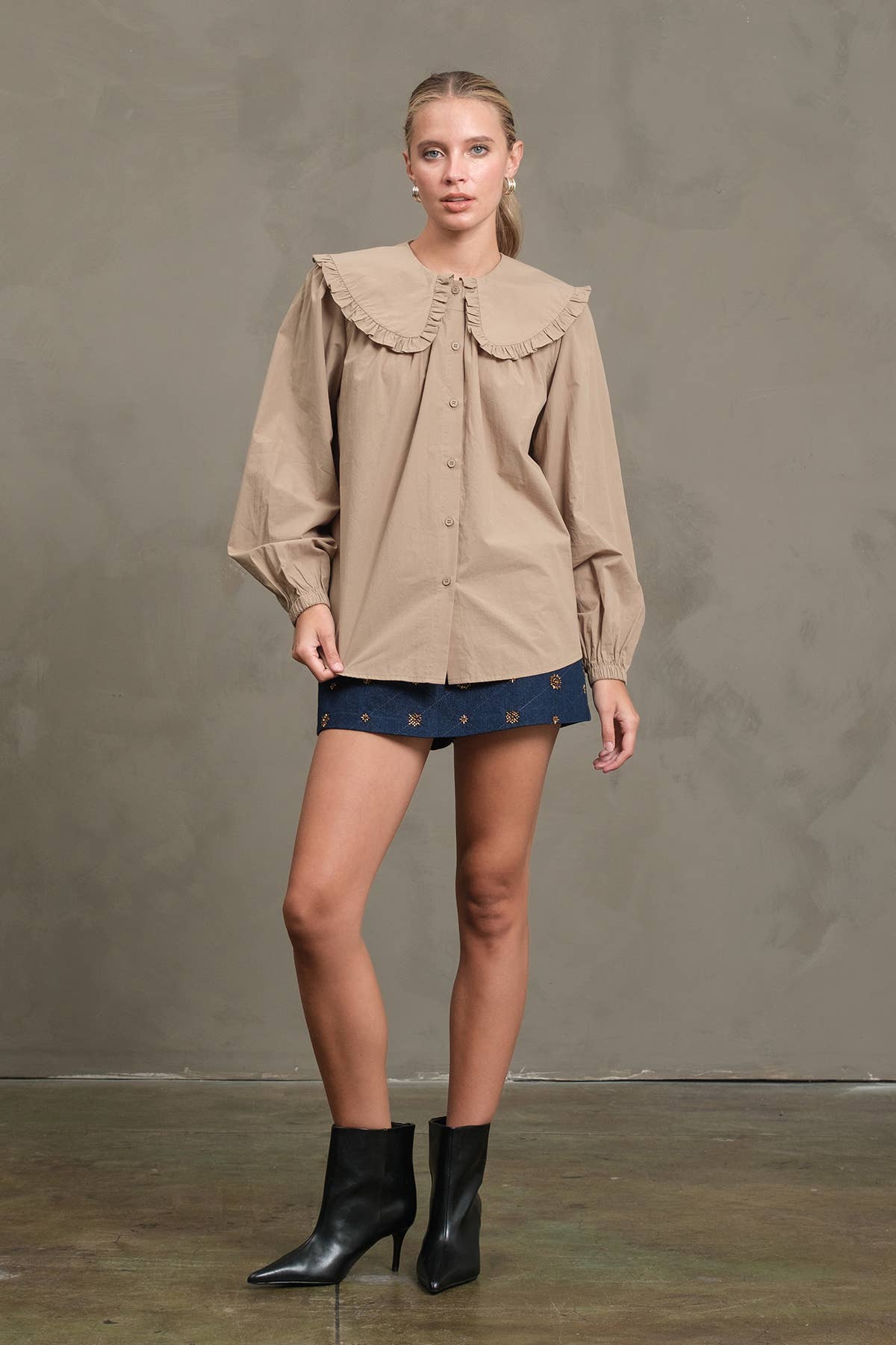 RAISONNEL - Wholesale Blouse - Women's - Frill Collar Cotton Blouse - RT11756