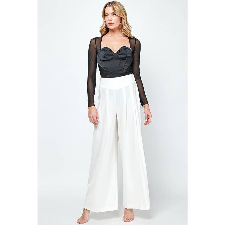 Body à manches longues en satin Sweetheart pour la vente par LUXYUSA