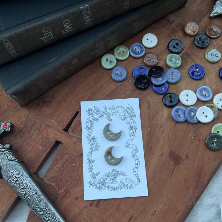 Silver Beast Studio - Wholesale Sewing Button/Snap - 18mm Moon Buttons (set of 2)1