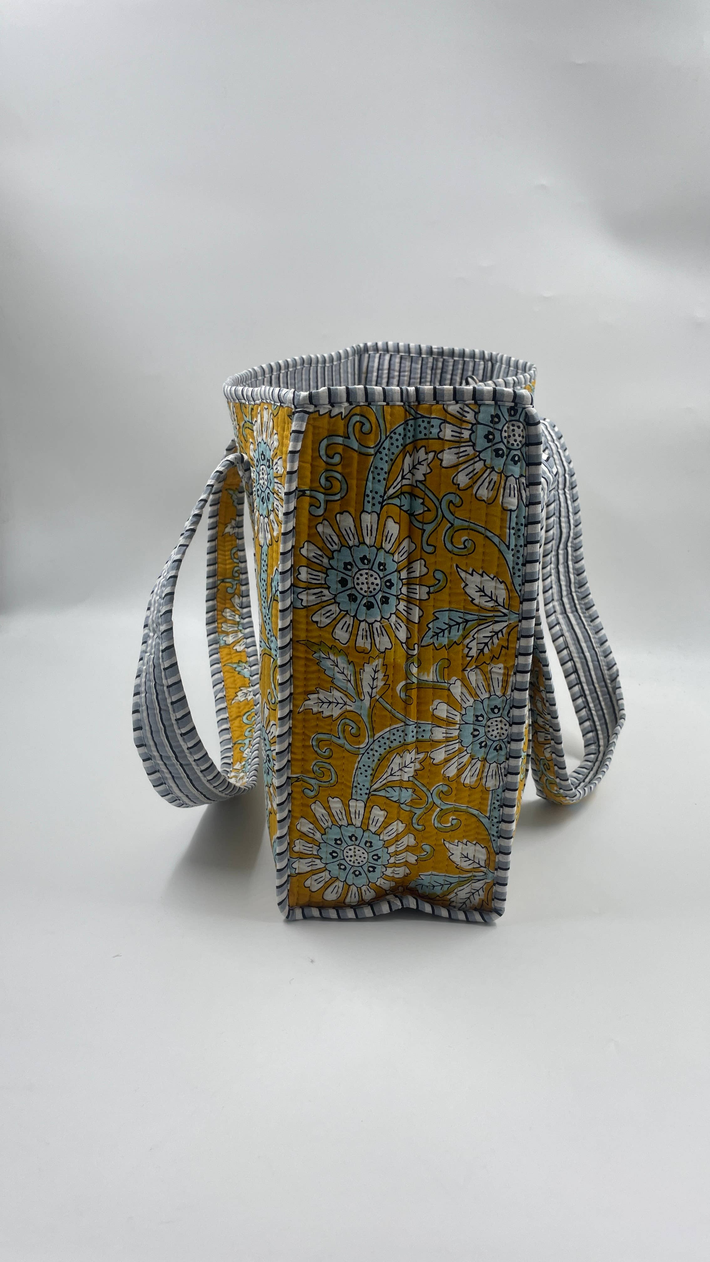 Funky Yak Ltd - Vendita all'ingrosso Borsa tote - Donna - Borsa Piccola Boho Reversibile Trapuntata Kantha 100% Cotone1